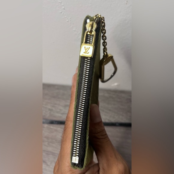 Green Louis Vuitton key cles key pouch key chain - Picture 2 of 7